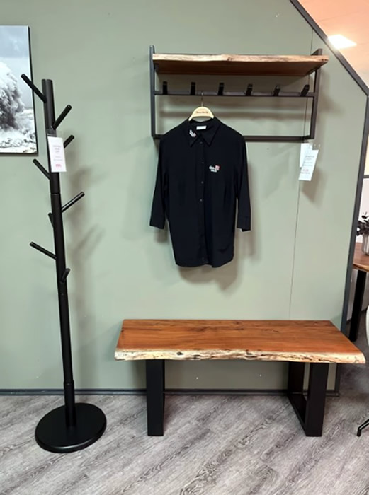 Garderobe Akazie massiv mit Baumkante, Metall mit