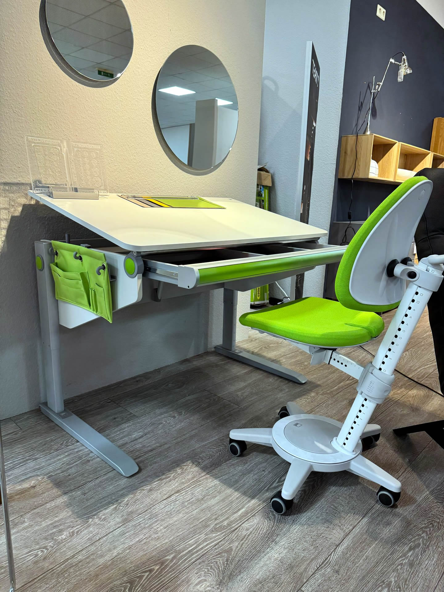 Moll Kinderschreibtisch + Bürostuhl