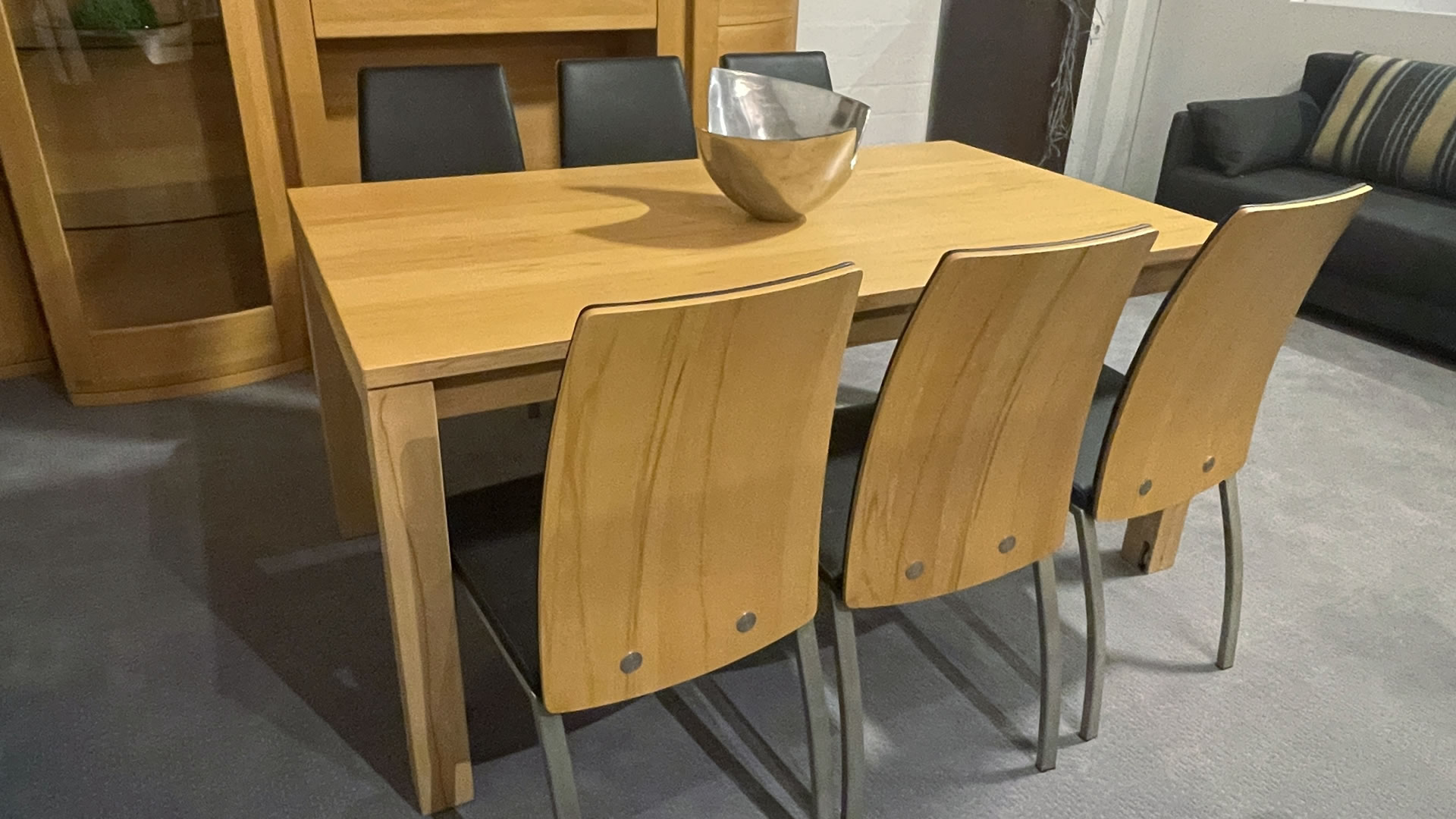 Zeitlose Essgruppe Kernbuche